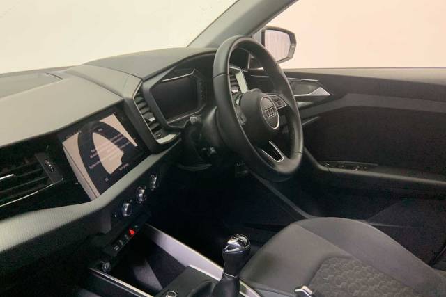 2022 Audi A1 Sportback 1.0 Sport 30 TFSI  110 PS 6-speed