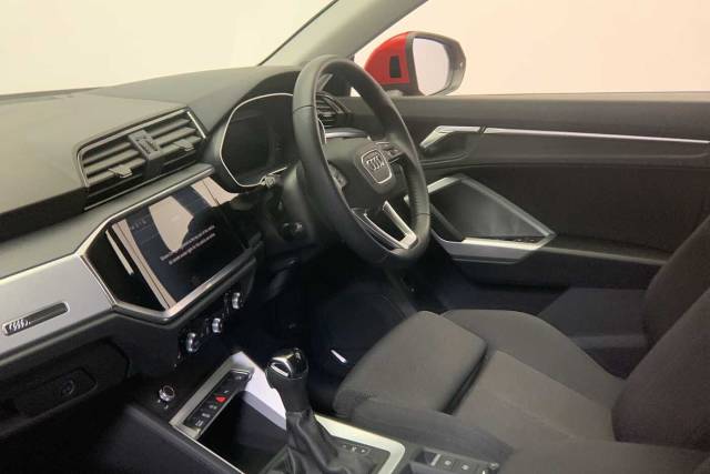 2020 Audi Q3 1.5 Sport 35 TFSI  150 PS S tronic