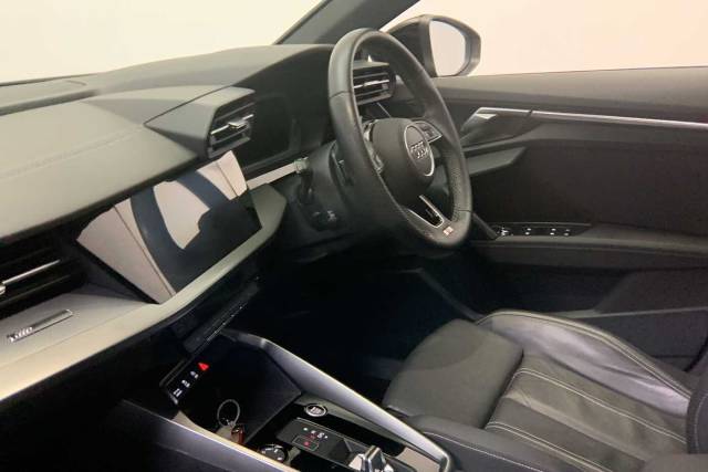 2020 Audi A3 Sportback 1.0 S line 30 TFSI  110 PS S tronic