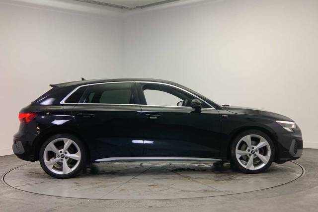 2020 Audi A3 Sportback 1.0 S line 30 TFSI  110 PS S tronic