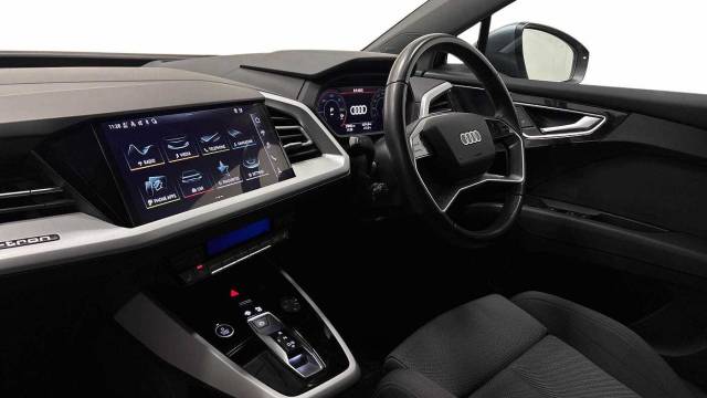 2022 Audi Q4 e-tron Q4  Sport 40 e-tron  150,00 kW