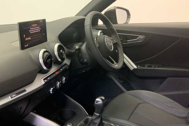 2024 Audi Q2 1.0 S line 30 TFSI  110 PS 6-speed