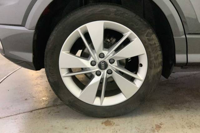 2024 Audi Q2 1.0 S line 30 TFSI  110 PS 6-speed