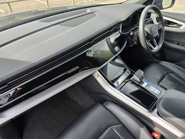 2023 Audi Q8 3.0 S line 55 TFSI quattro 340 PS tiptronic