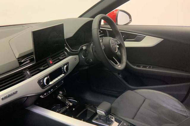 2023 Audi A4 Saloon 2.0 S line 40 TDI quattro 204 PS S tronic