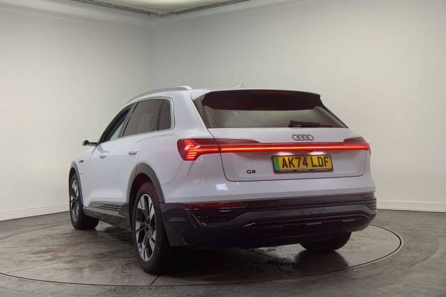 2024 Audi Q8 e-tron Sport 50 e-tron quattro 250,00 kW