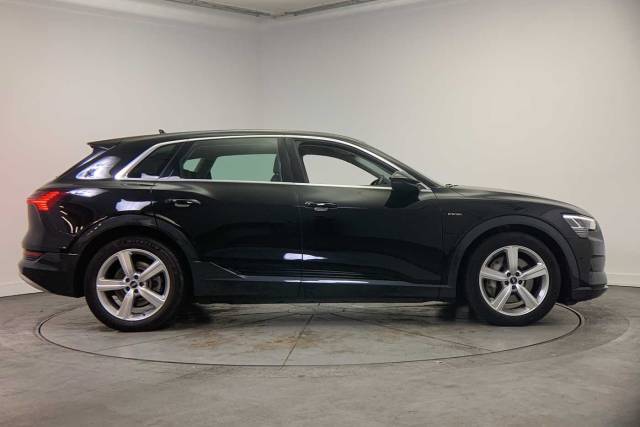 2022 Audi E-tron Technik 50 quattro 230,00 kW