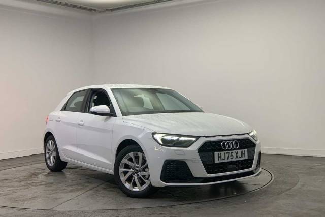 Audi A1 Sportback 1.0 Sport 30 TFSI  116 PS S tronic Hatchback Petrol Shell white, solid