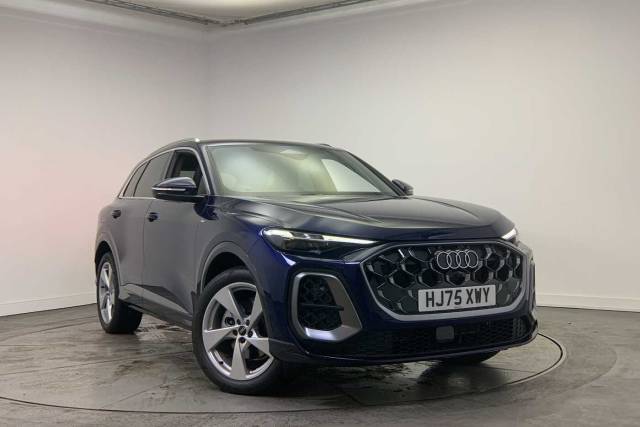 Audi Q5 2.0 SUV S line TFSI quattro 204 PS S tronic 4x4 vehicle Petrol Navarra blue, metallic