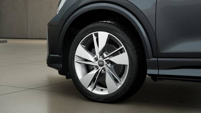 Audi Q2 1.0 AUDI Q2 S line 30 TFSI 116 PS 6-speed