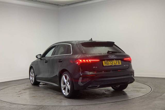 2023 Audi A3 Sportback 1.0 S line 30 TFSI  110 PS 6-speed