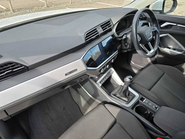 2022 Audi Q3 1.5 Sport 35 TFSI  150 PS 6-speed