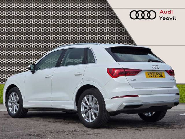 2022 Audi Q3 1.5 Sport 35 TFSI  150 PS 6-speed