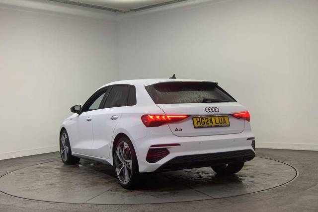 2024 Audi A3 Sportback 1.5 Black Edition 35 TFSI  150 PS S tronic