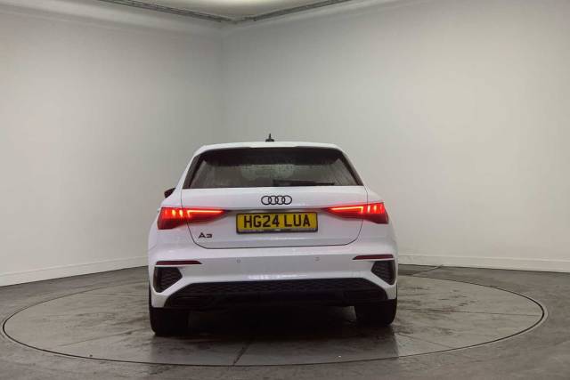 2024 Audi A3 Sportback 1.5 Black Edition 35 TFSI  150 PS S tronic