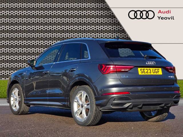 2023 Audi Q3 1.5 S line 35 TFSI  150 PS S tronic