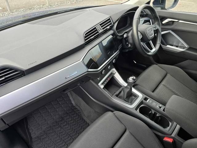 2020 Audi Q3 1.5 Sport 35 TFSI  150 PS 6-speed