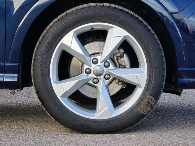 2020 Audi Q3 1.5 Sport 35 TFSI  150 PS 6-speed