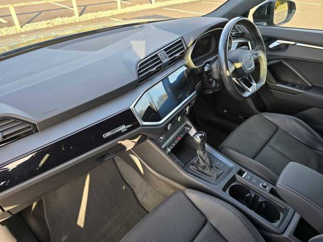 2021 Audi Q3 TFSI e 1.4 Black Edition 45 TFSI e  245 PS S tronic