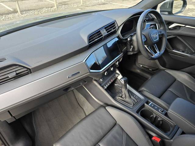 2024 Audi Q3 1.5 S line 35 TFSI  150 PS S tronic