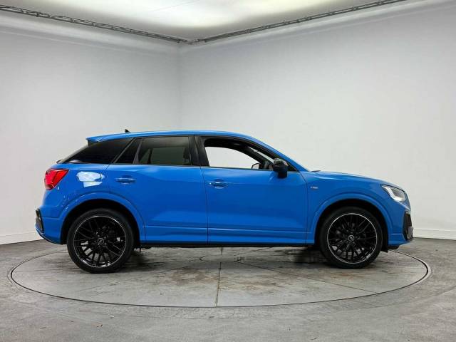 2023 Audi Q2 1.0 Black Edition 30 TFSI  110 PS 6-speed