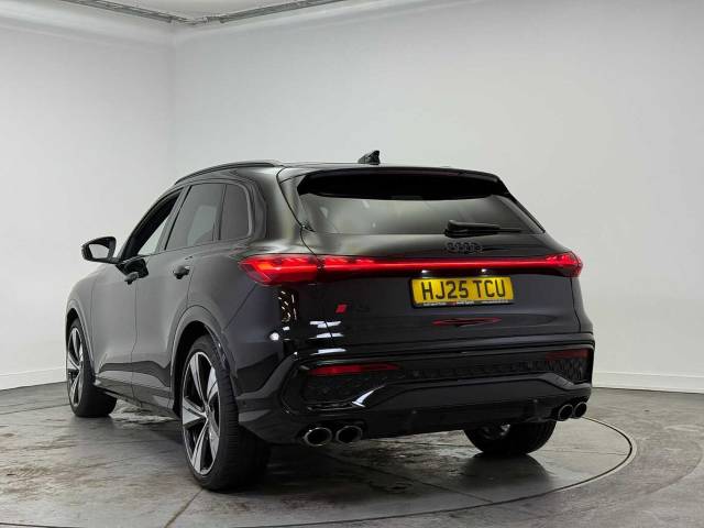2025 Audi SQ5 3.0 SUV Launch Edition TFSI  367 PS S tronic
