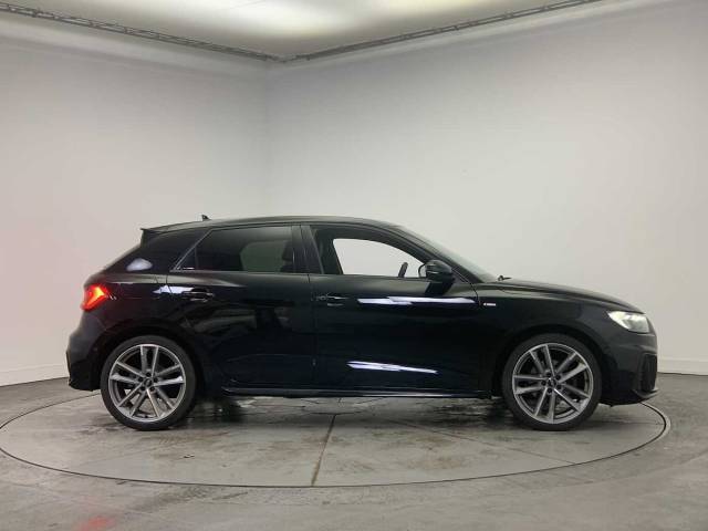 2019 Audi A1 Sportback 1.5 Vorsprung 35 TFSI  150 PS S tronic