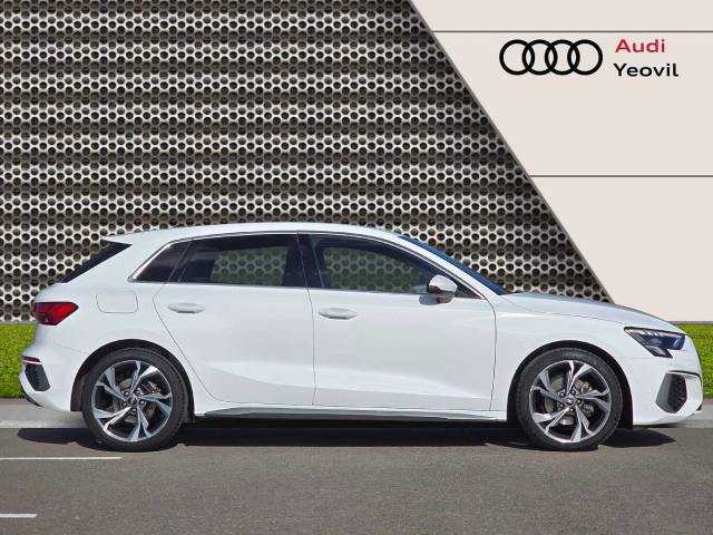 2022 Audi A3 Sportback 1.0 S line 30 TFSI  110 PS 6-speed