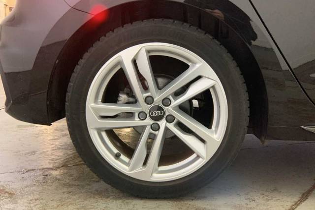 2021 Audi A1 Sportback 1.0 S line 30 TFSI  110 PS 6-speed