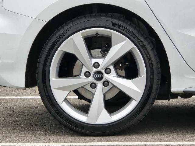 2021 Audi A3 Sportback 1.0 S line 30 TFSI  110 PS S tronic
