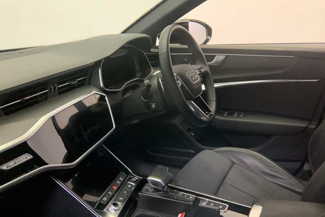 2022 Audi A6 Saloon 2.0 Black Edition 45 TFSI quattro S tronic