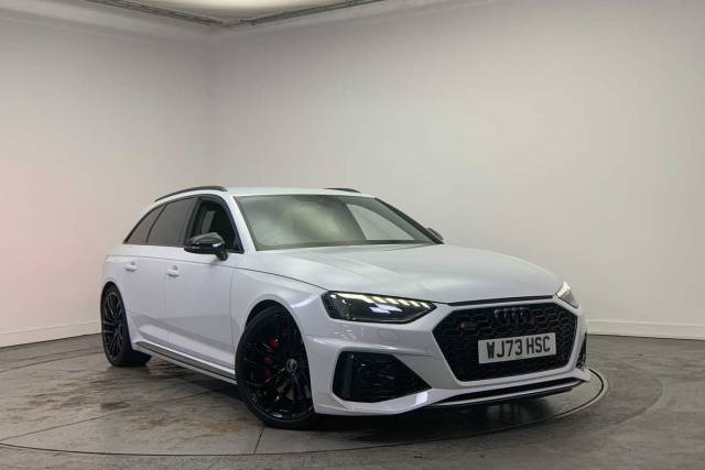 Audi RS 4 Avant 2.9 RS 4 Avant Carbon Black   450 PS tiptronic Estate Petrol Glacier White Metallic