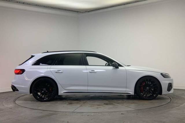 2023 Audi RS 4 Avant 2.9 RS 4 Avant Carbon Black   450 PS tiptronic