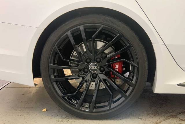 2023 Audi RS 4 Avant 2.9 RS 4 Avant Carbon Black   450 PS tiptronic