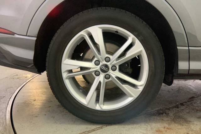 2024 Audi Q3 1.5 S line 35 TFSI  150 PS S tronic