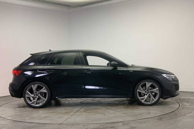 2025 Audi A3 Sportback 1.5 Black Edition 35 TFSI  150 PS S tronic