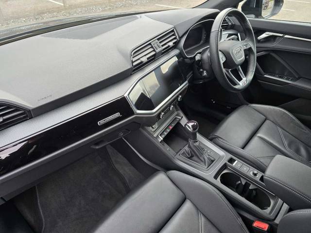 2023 Audi Q3 Sportback 2.0 (O) Black Edition 40 TFSI quattro 190 PS S tronic