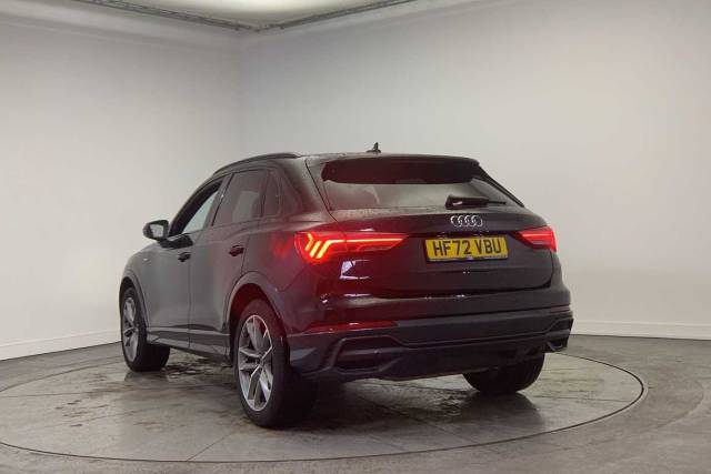 2022 Audi Q3 2.0 Black Edition 40 TFSI quattro 190 PS S tronic