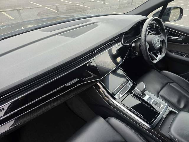 2022 Audi Q7 3.0 Black Edition 50 TDI quattro 286 PS tiptronic