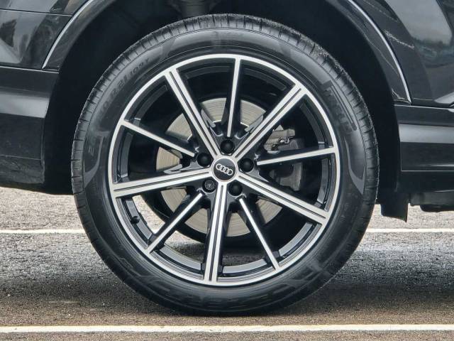 2022 Audi Q7 3.0 Black Edition 50 TDI quattro 286 PS tiptronic