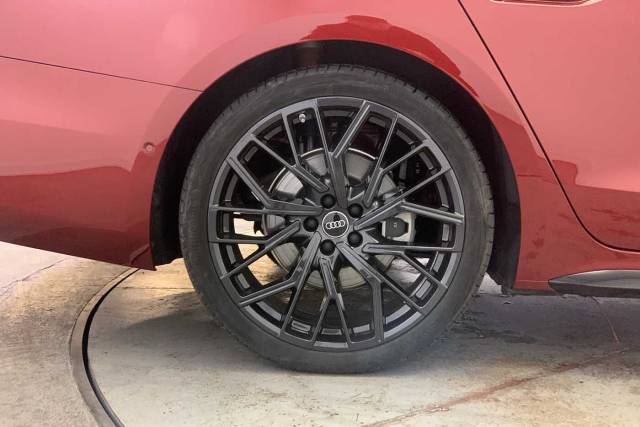 2025 Audi A6 2.0 Avant Launch Edition Plus TDI quattro 204 PS S tronic