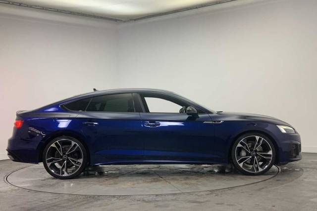 2022 Audi A5 Sportback 2.0 Black Edition 40 TFSI  204 PS S tronic