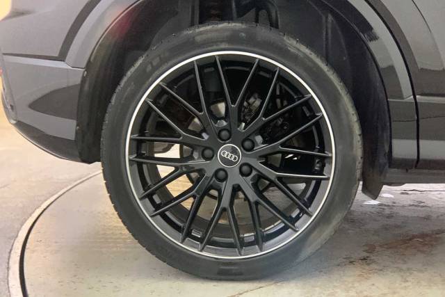 2022 Audi Q2 1.5 Black Edition 35 TFSI  150 PS 6-speed