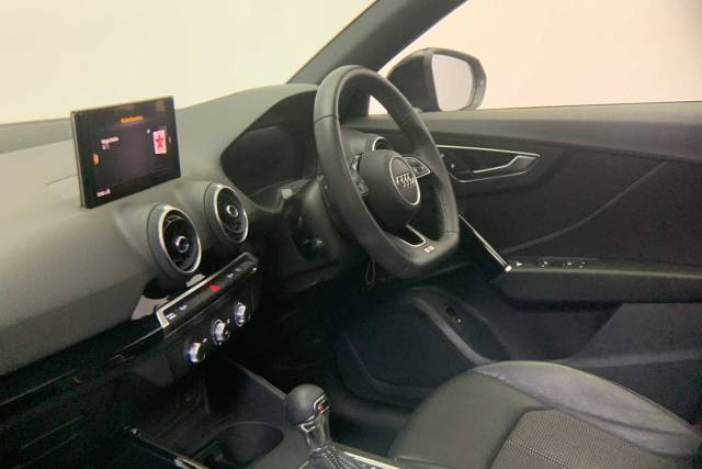 2020 Audi Q2 1.5 Black Edition 35 TFSI  150 PS S tronic