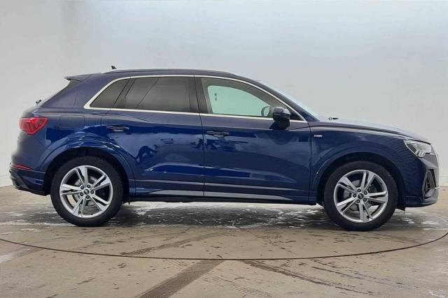 2022 Audi Q3 1.5 S line 35 TFSI  150 PS S tronic