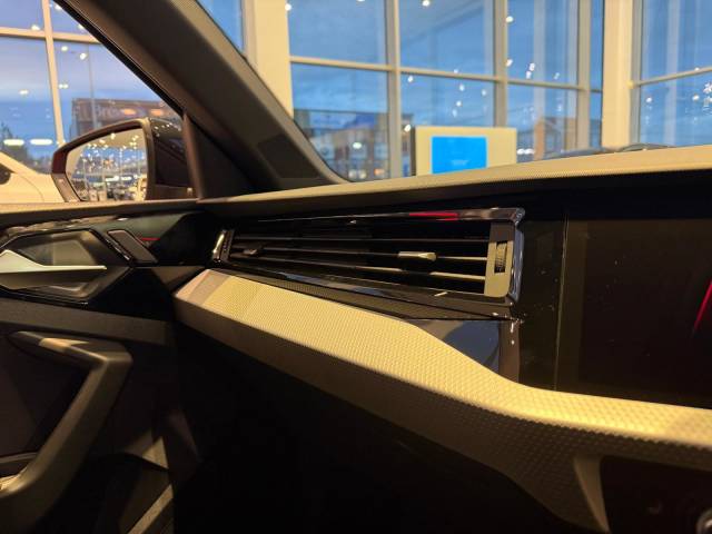 Audi A1 Sportback 1.0 AUDI A1 Sportback Black Edition 30 TFSI 116 PS S tronic