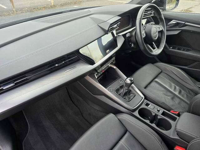 2023 Audi A3 Sportback 1.5 S line 35 TFSI  150 PS 6-speed