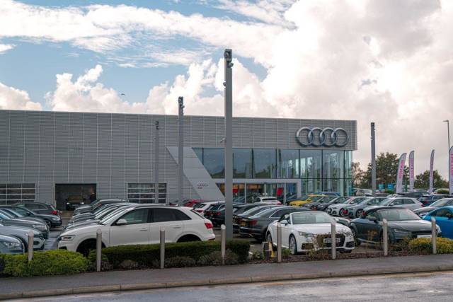 Audi A3 Saloon 1.5 AUDI A3 Saloon S line TFSI 116 PS S tronic