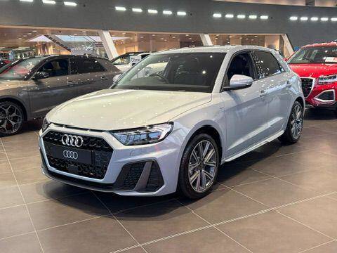 Audi A1 Sportback 1.0 AUDI A1 Sportback S line 25 TFSI 95 PS 5-speed Sportback Petrol Arrow grey, pearl effect