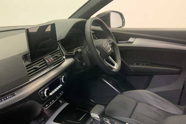 2024 Audi Q5 2.0 S line 40 TDI quattro 204 PS S tronic